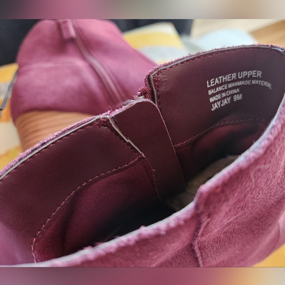 Violet and Red Jayjay boots - Picture 3 of 7